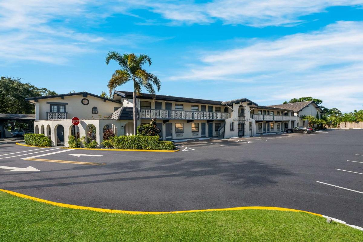 Days Inn & Suites by Wyndham Altamonte Springs - main image