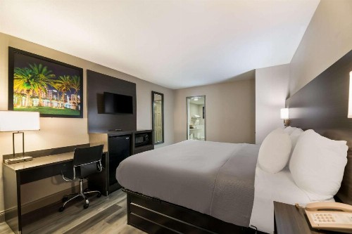 Days Inn & Suites by Wyndham Altamonte Springs - image 10