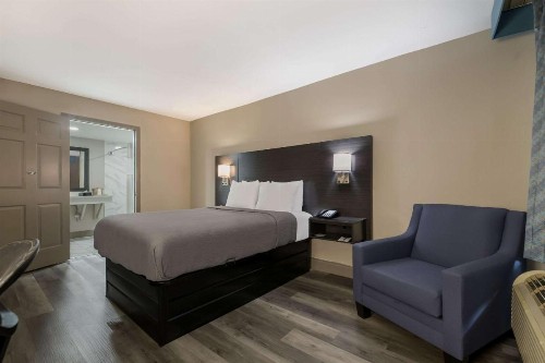 Days Inn & Suites by Wyndham Altamonte Springs - image 23