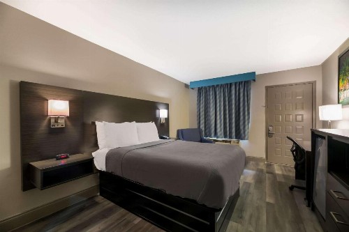 Days Inn & Suites by Wyndham Altamonte Springs - image 25