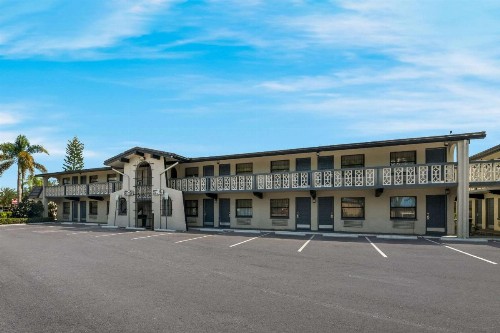 Days Inn & Suites by Wyndham Altamonte Springs - image 3