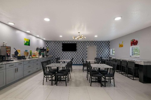 Days Inn & Suites by Wyndham Altamonte Springs - image 36