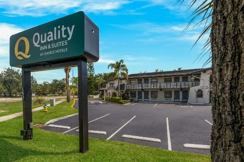 Days Inn & Suites by Wyndham Altamonte Springs - image 4