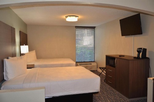 Opal Hotel & Suites - image 5