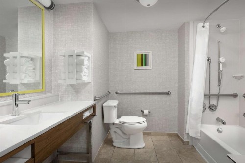 Hampton Inn & Suites Orlando North Altamonte Springs - image 23