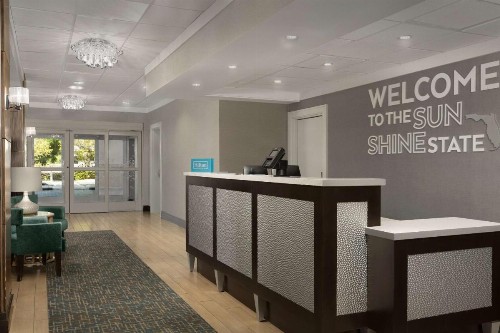 Hampton Inn & Suites Orlando North Altamonte Springs - image 5