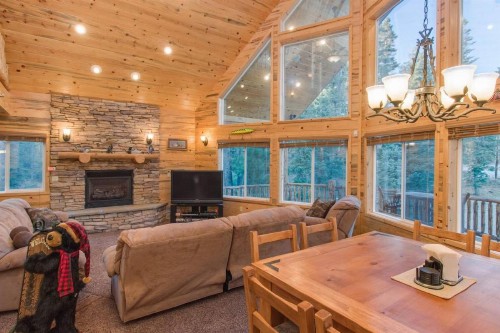 High Roller Hideaway - image 12