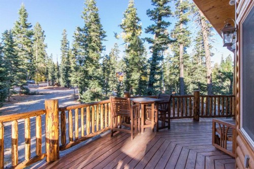 High Roller Hideaway - image 9