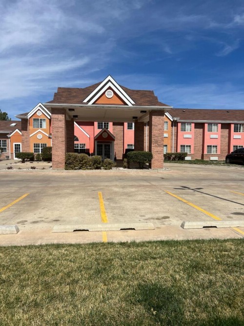 Microtel Inn & Suites by Wyndham Amarillo - image 1
