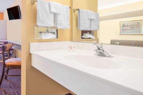 Microtel Inn & Suites by Wyndham Amarillo - image 35