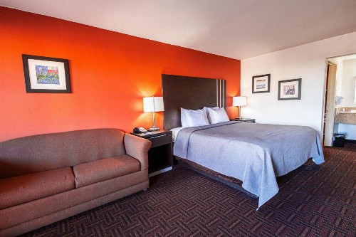Quality Inn East Amarillo - image 14