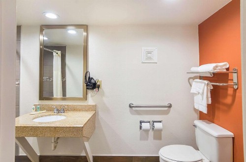 Quality Inn East Amarillo - image 22