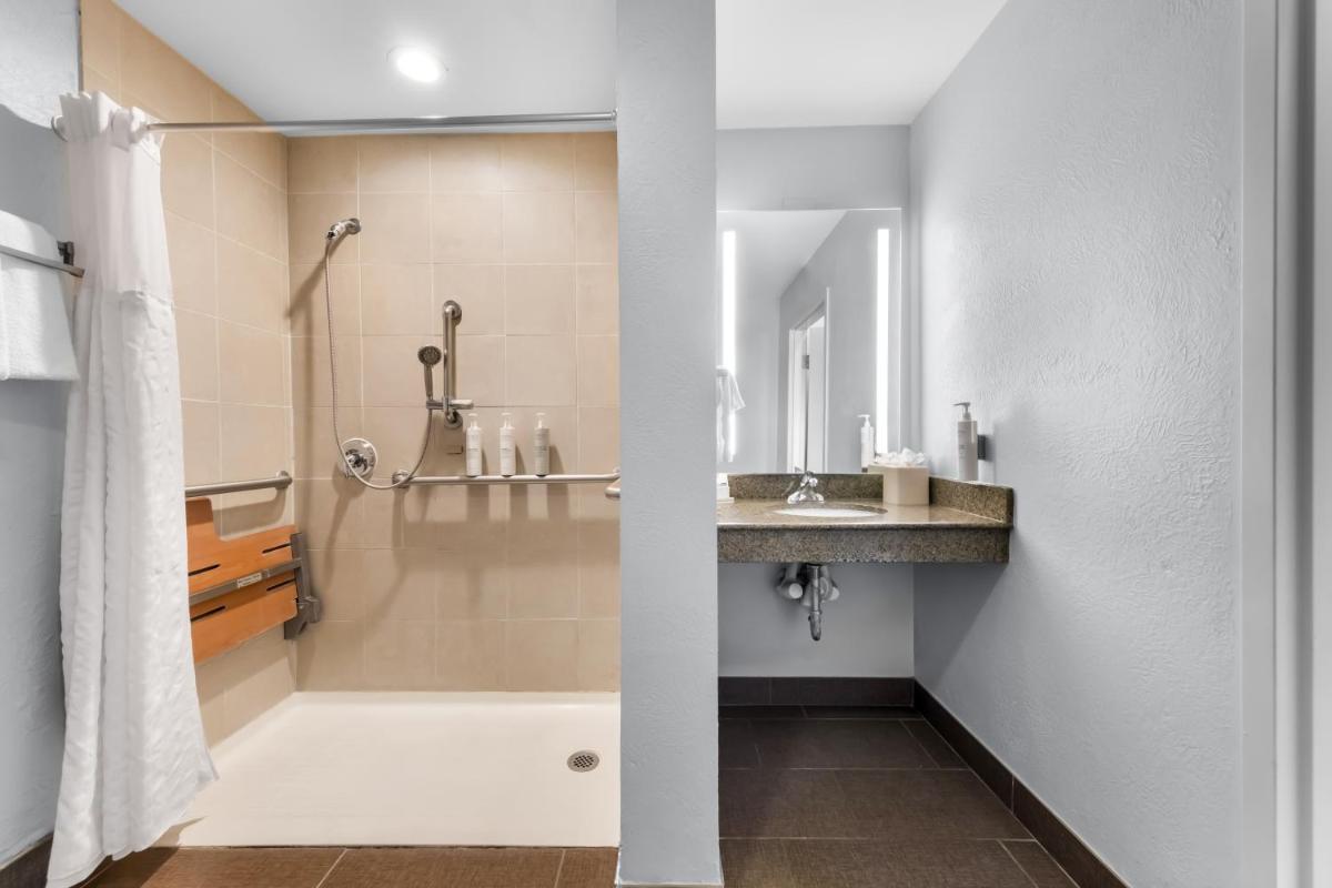 Hilton Garden Inn Amarillo - image 7