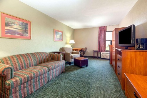 Baymont by Wyndham Amarillo East - image 3