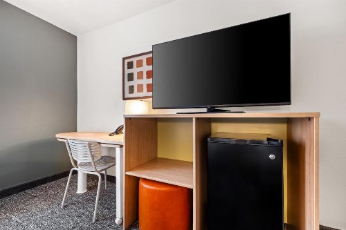 Hampton Inn and Suites Amarillo West - image 18