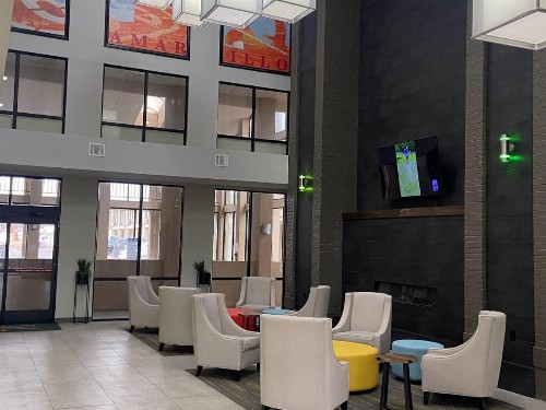 Quality Inn West Medical Center - image 36