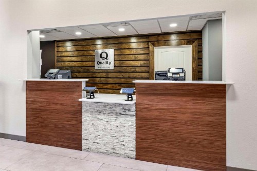 Quality Inn West Medical Center - image 4
