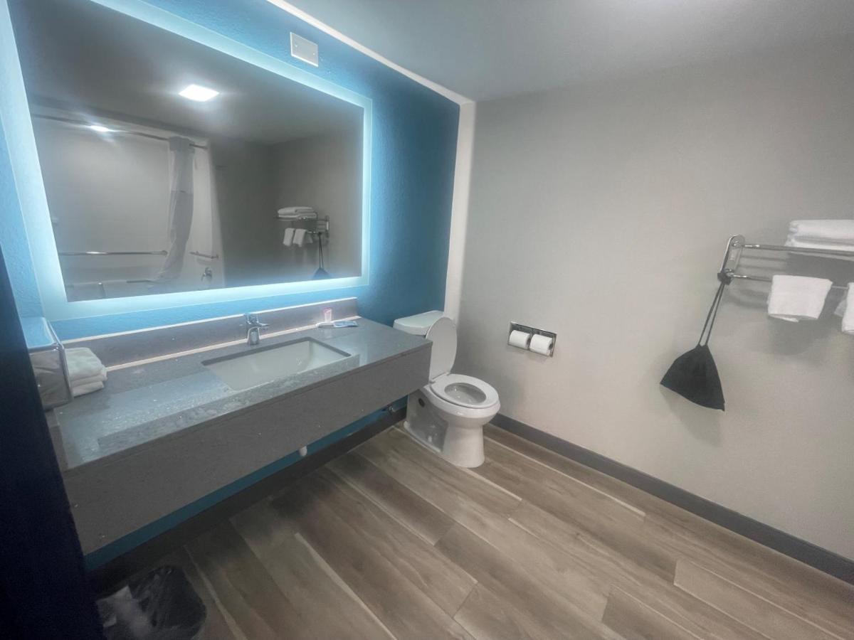 Days Inn by Wyndham Amarillo - Medical Center - image 7
