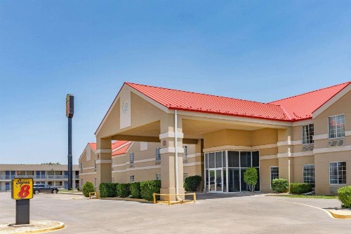 Super 8 by Wyndham Amarillo West - image 1