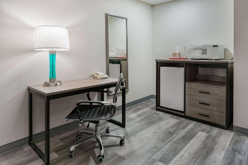 Super 8 by Wyndham Amarillo West - image 12