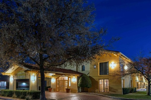 La Quinta Inn by Wyndham Amarillo Mid-City - image 11