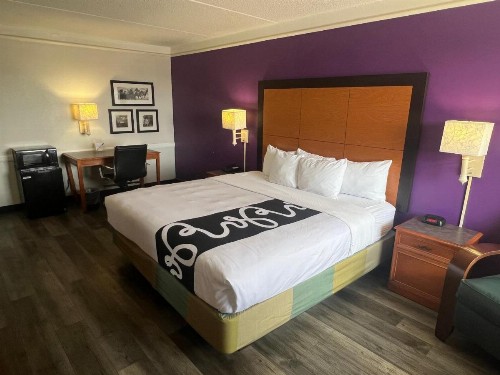 La Quinta Inn by Wyndham Amarillo Mid-City - image 12