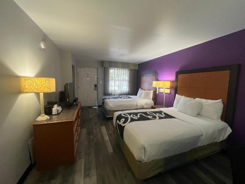 La Quinta Inn by Wyndham Amarillo Mid-City - image 17
