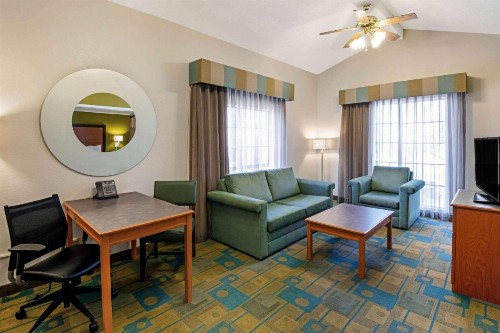 La Quinta Inn by Wyndham Amarillo Mid-City - image 50