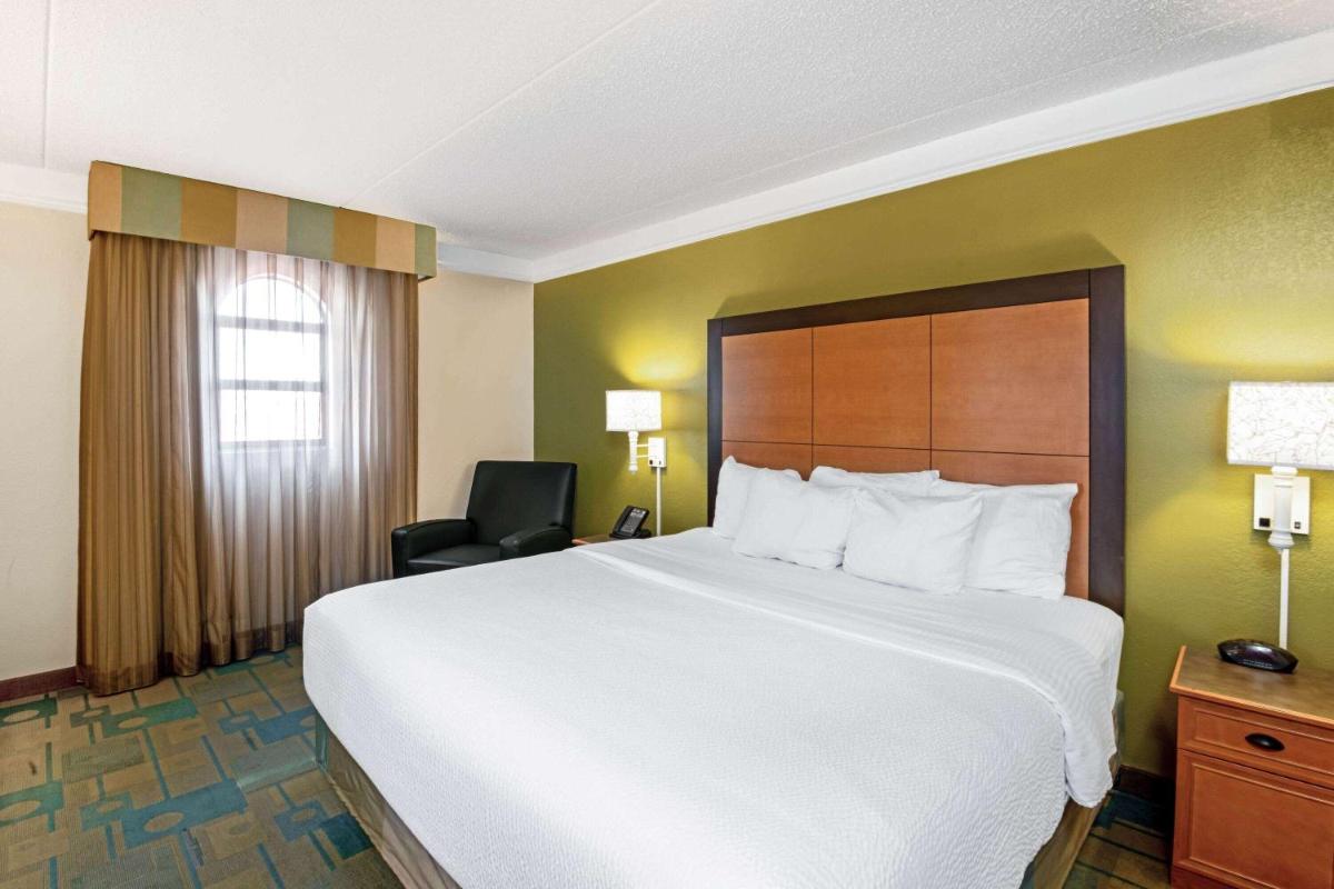 La Quinta Inn by Wyndham Amarillo Mid-City - image 7
