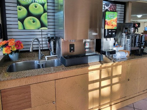 La Quinta Inn by Wyndham Amarillo West Medical Center - image 23