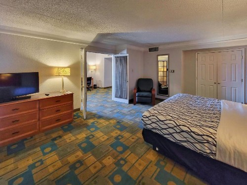 La Quinta Inn by Wyndham Amarillo West Medical Center - image 40