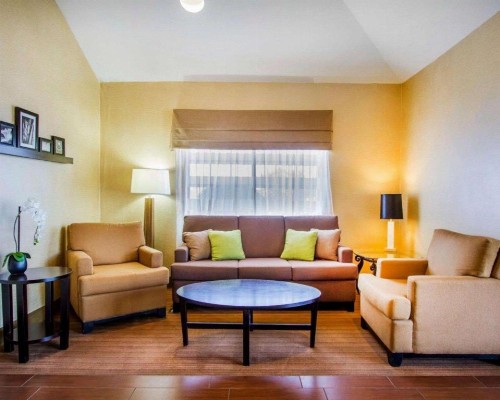 Sleep Inn Airport - image 10