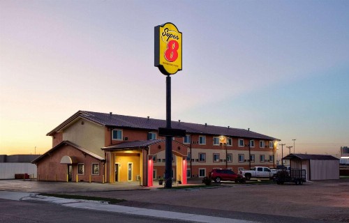 Super 8 by Wyndham Amarillo - image 1