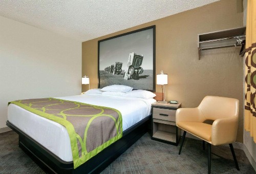 Super 8 by Wyndham Amarillo - image 10