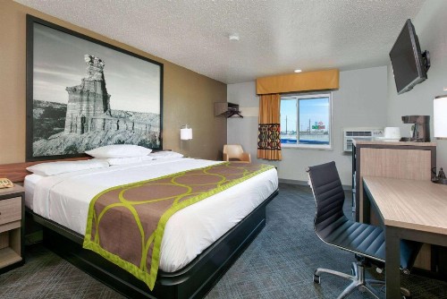 Super 8 by Wyndham Amarillo - image 19