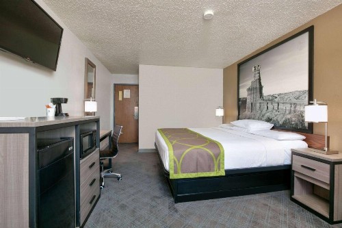 Super 8 by Wyndham Amarillo - image 20