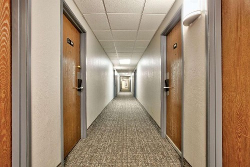 Super 8 by Wyndham Amarillo - image 29