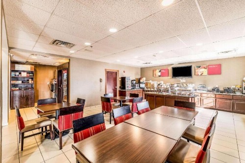 Comfort Suites Amarillo - image 2