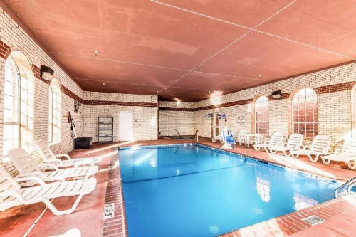 Comfort Suites Amarillo - image 3