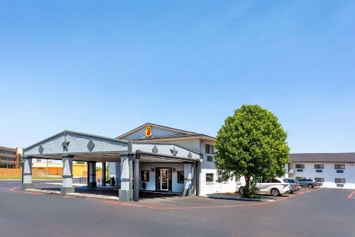 Super 8 by Wyndham Amarillo Central TX - image 11