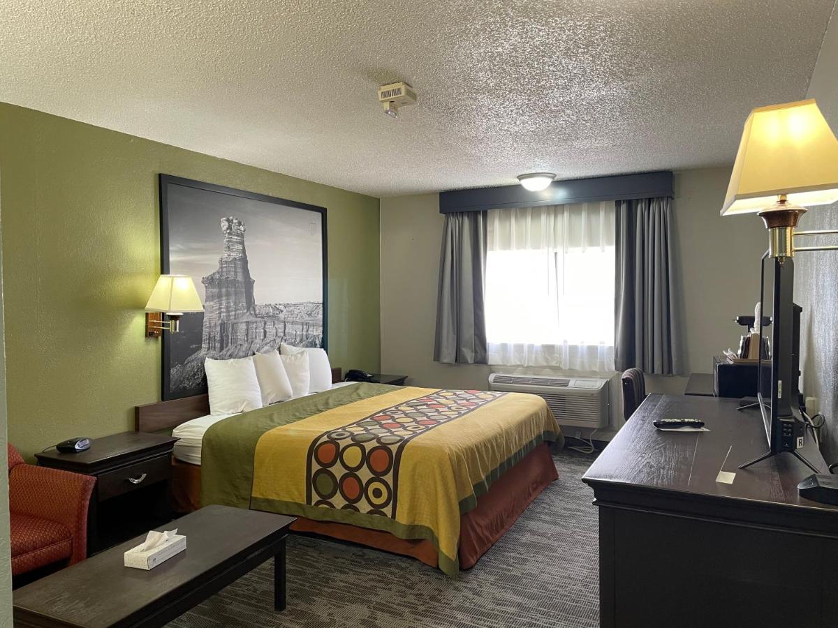 Super 8 by Wyndham Amarillo Central TX - image 2