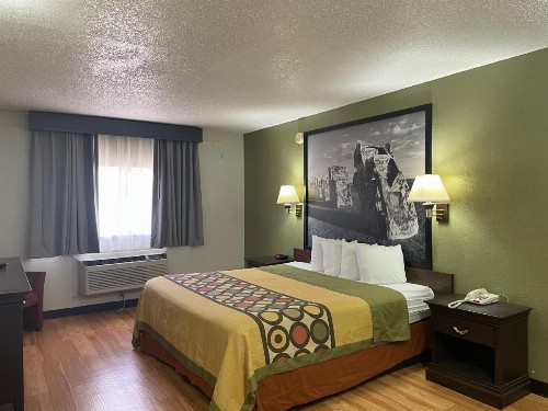 Super 8 by Wyndham Amarillo Central TX - image 3