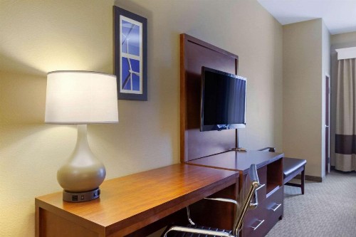 Comfort Inn & Suites Amarillo - image 13