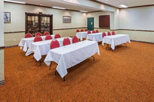 Country Inn & Suites by Radisson Amarillo I-40 West TX - image 40