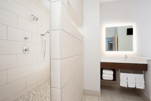 Holiday Inn Express Hotel & Suites Amarillo an IHG Hotel - image 31