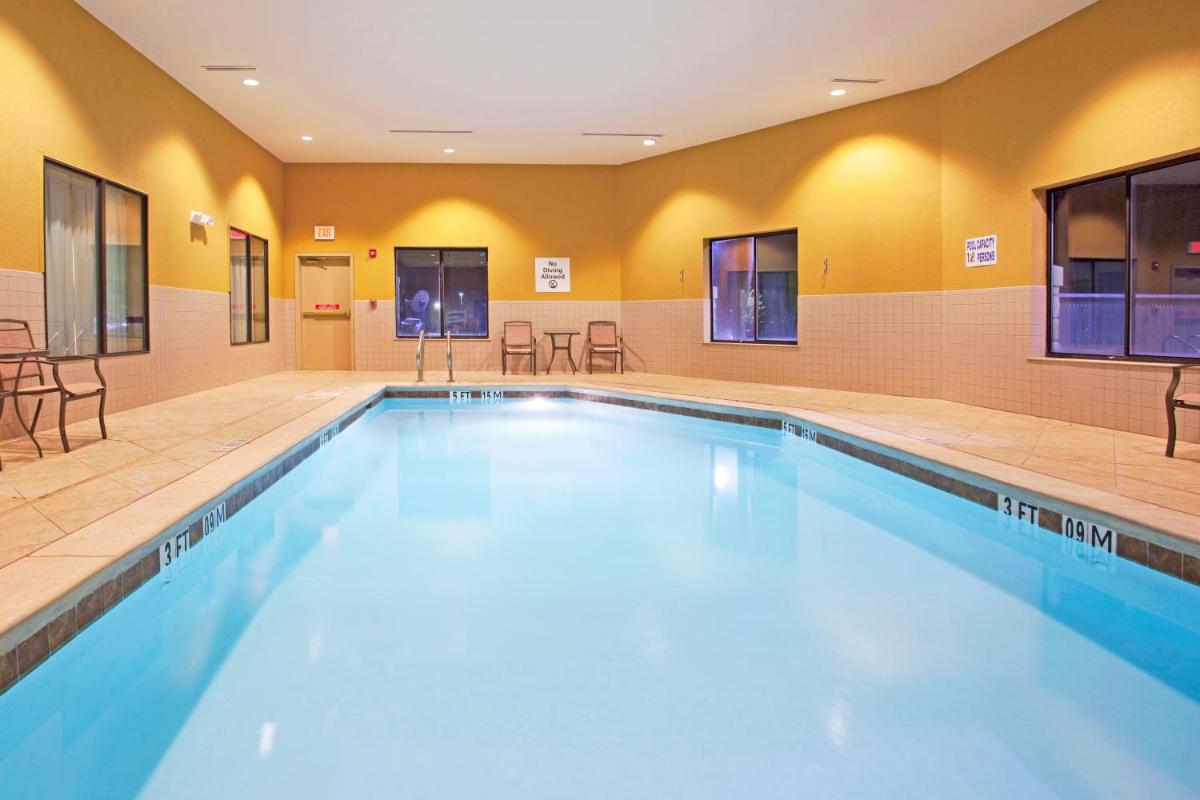 Holiday Inn Express Hotel & Suites Amarillo South an IHG Hotel - image 5