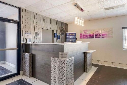 Best Western Santa Fe Inn - image 11