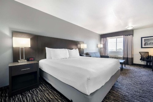 Best Western Santa Fe Inn - image 23