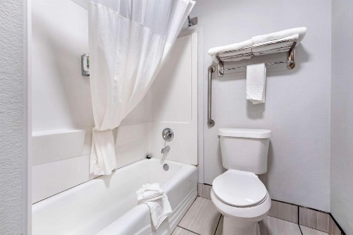 Best Western Santa Fe Inn - image 24