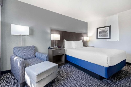 Best Western Santa Fe Inn - image 5